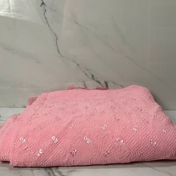 Semi Sheer Embroidered Fabric 4 yard Lot - Picture 2 of 4